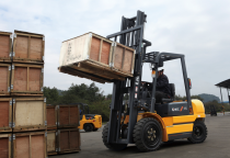 Báo Giá Cho Thuê Xe Nâng Giá Rẻ Tại Bình Dương – Đại Đồng Đen