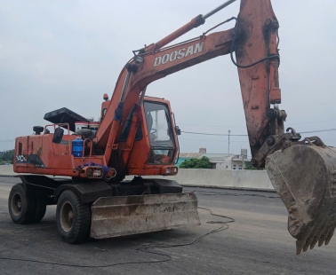 Cho Thuê Máy Xúc Uy Tín Toàn Quốc: Giải Pháp Thi Công Chuyên Nghiệp Từ Đại Đồng Đen