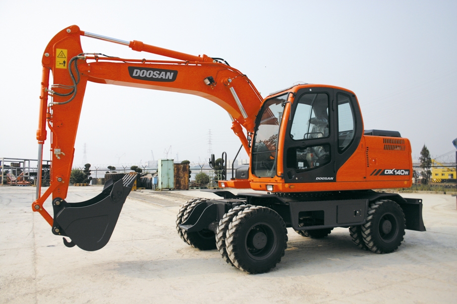 Cho thuê máy múc tại Bình Định uy tín – Đại Đồng Đen phục vụ nhanh, giá tốt