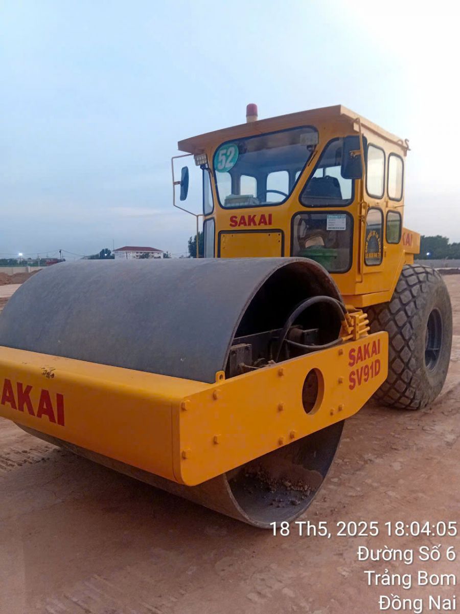 Cho Thuê Xe Lu Tại Vĩnh Long: Uy Tín, Giá Rẻ, Đảm Bảo Tiến Độ Công Trình